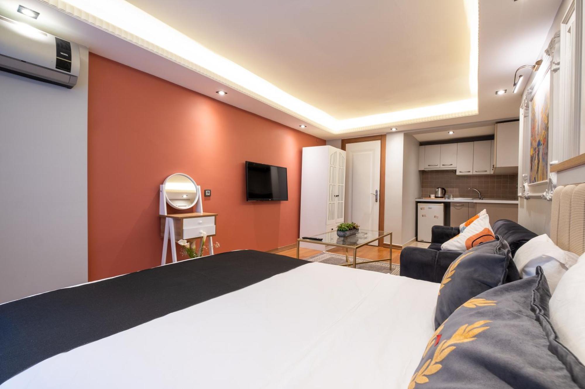 Fulya Sueit Istanbul